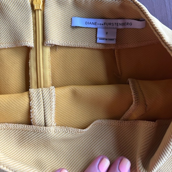 Diane Von Furstenberg Yellow Mini Skirt Size 2 - Picture 6 of 6